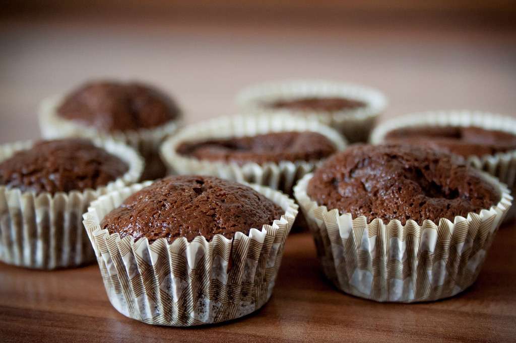 Vegane Schoko-Nuss-Muffins mit Chia-Samen